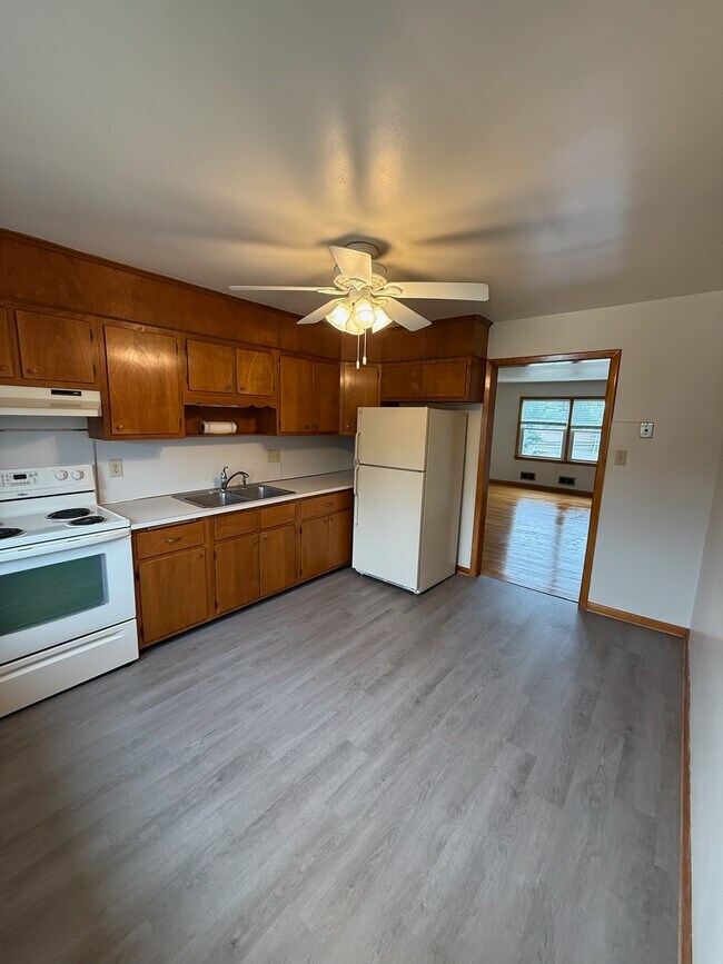 Foto del edificio - 338 S Jefferson St