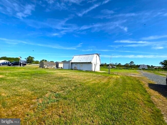Building Photo - 22931 Steele Dr