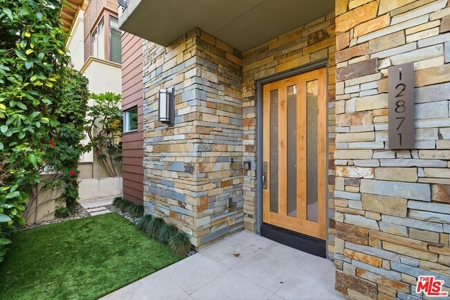 Foto del edificio - 12871 Hammock Ln