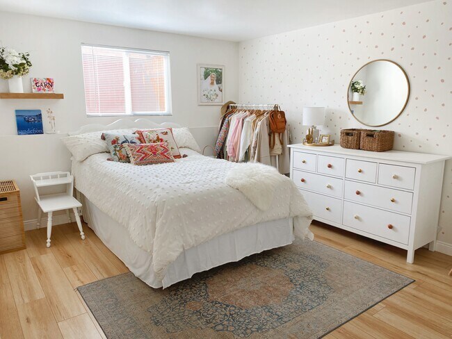 Foto del edificio - 820 Bourdeaux Dr