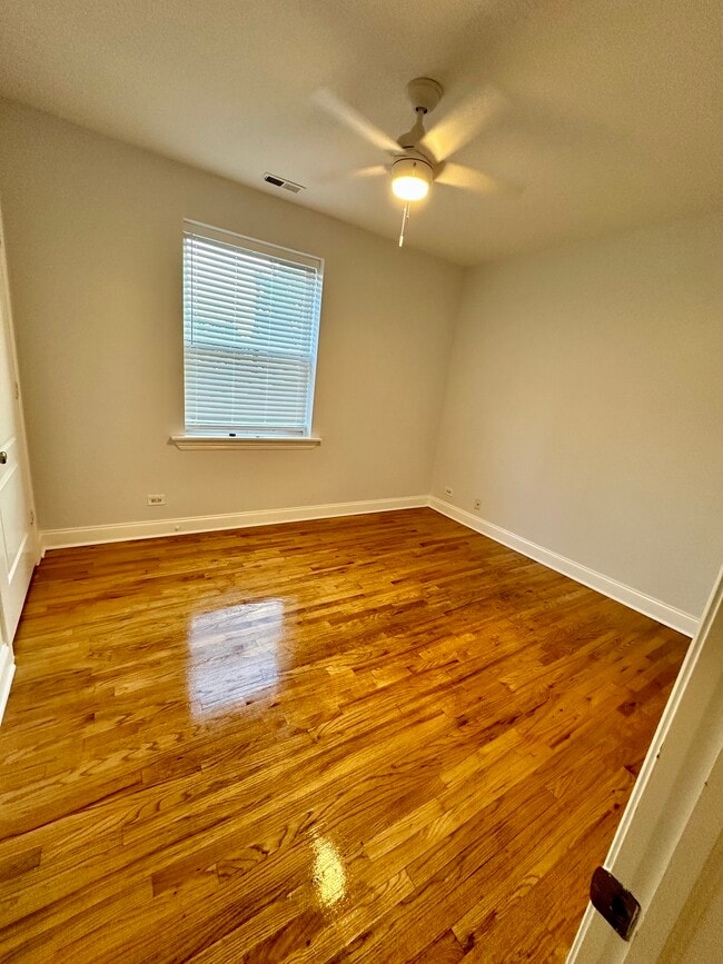 Foto del edificio - 3707 W Altgeld St