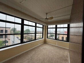 Building Photo - 1401 State St