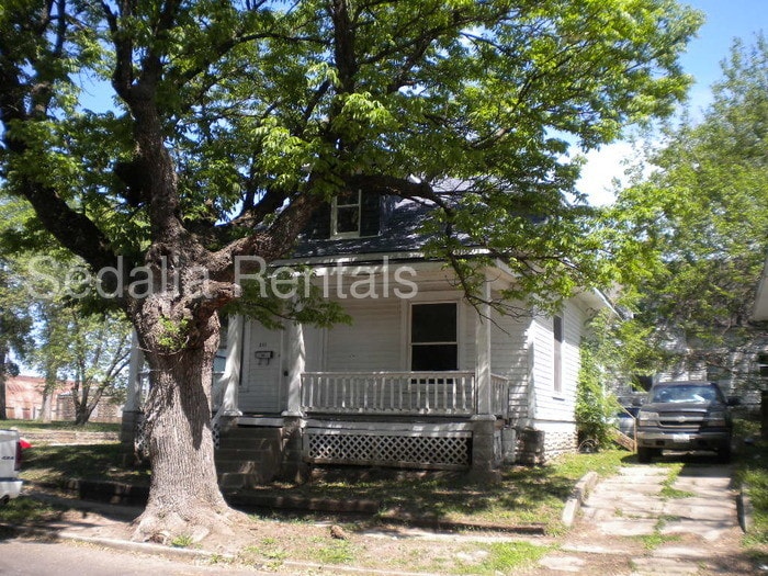 Primary Photo - 3 bed, 1 bath for only $595