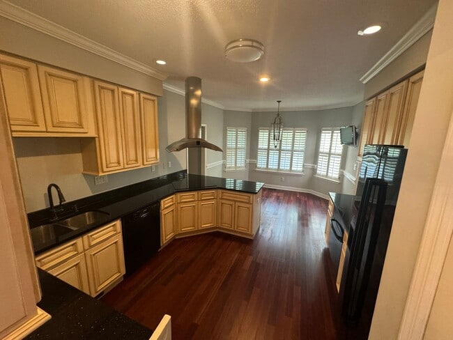 Foto del edificio - Gorgeous 4 bedroom 4.5 bathroom home in Ki...