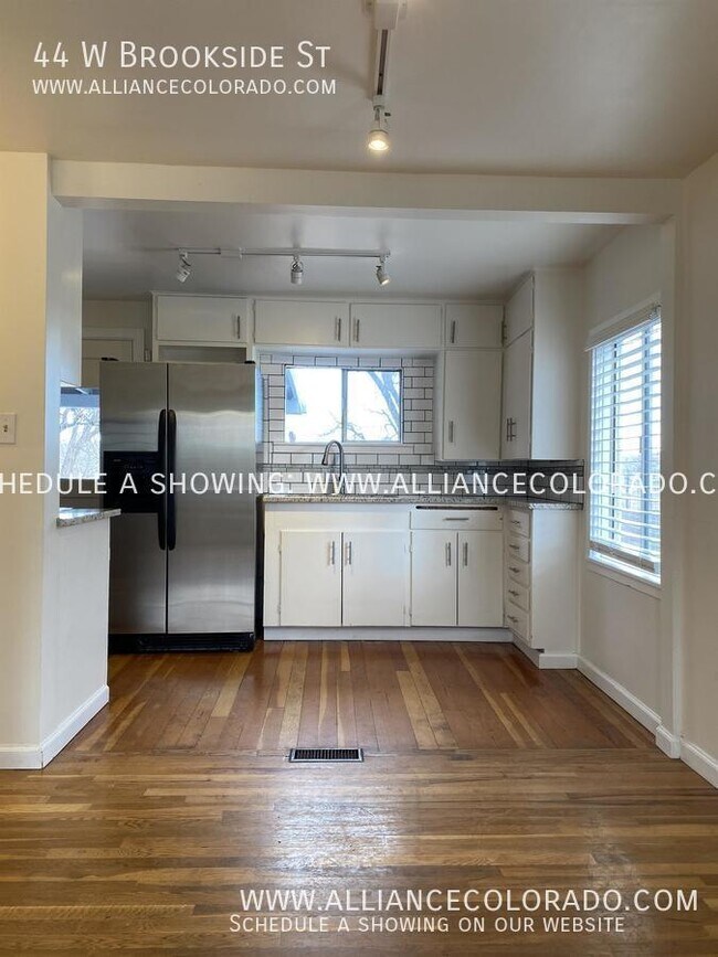Building Photo - 44 W Brookside St