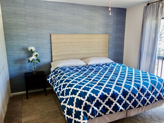 Foto del edificio - Furnished All-Inclusive 4bed/3bath condo a...