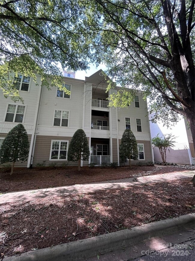 Building Photo - 18605 Ruffner Dr