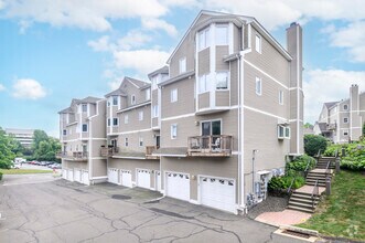 Building Photo - 39 Glenrock