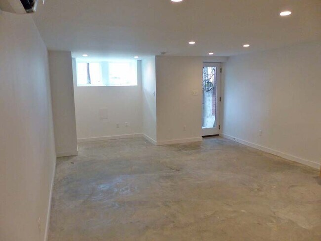 Building Photo - 405 K St NE