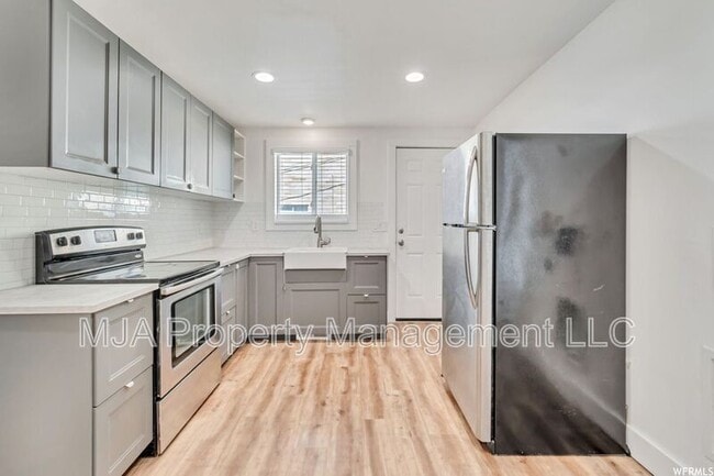 Building Photo - 927 W 1100 N