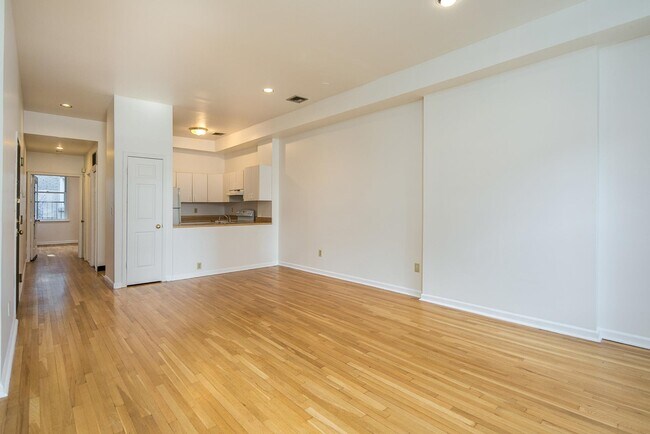 Foto del edificio - 300 Hudson St