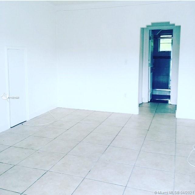 Foto del edificio - 7435 Harding Ave
