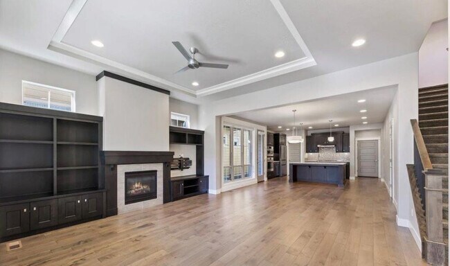 Building Photo - 6253 N Winward Ln