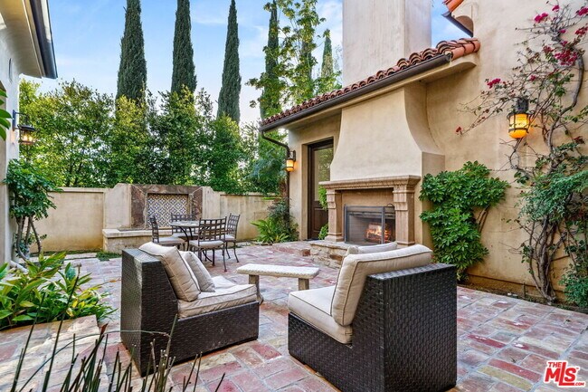 Foto del edificio - 1853 Chastain Pkwy E