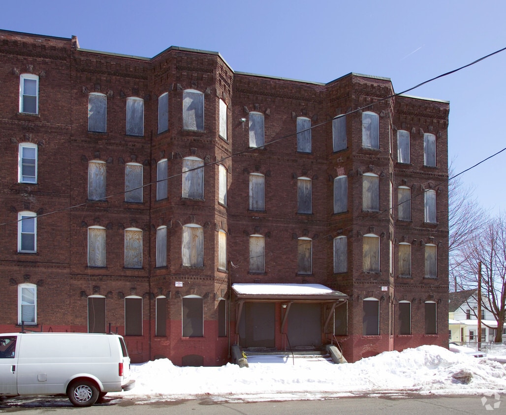 Building Photo - 88 N East St