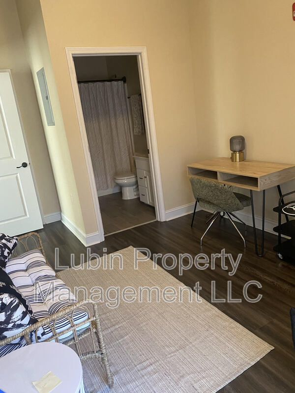 Foto del edificio - 1655 Madison Ave