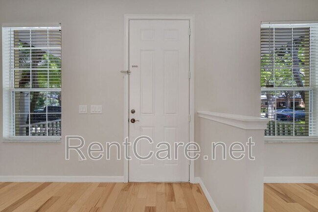 Foto del edificio - 14423 Bluebird Park Rd