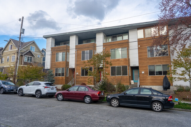 Building Photo - 4812 Linden Ave N