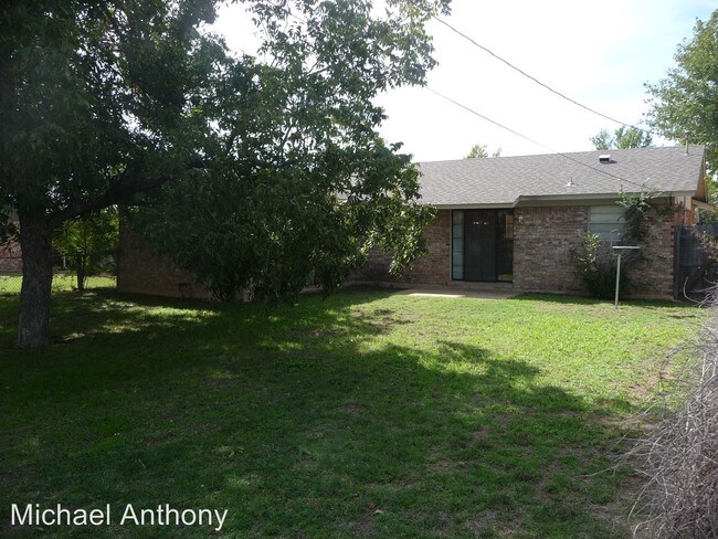 Building Photo - 421 NW 69th St