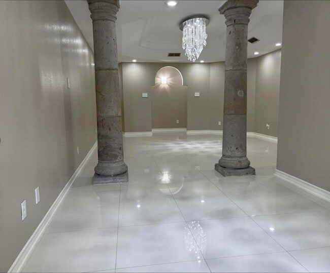 Foto del edificio - 1717 Woodland Dr
