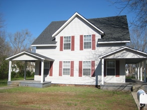 Building Photo - 3307 Clopton St SW