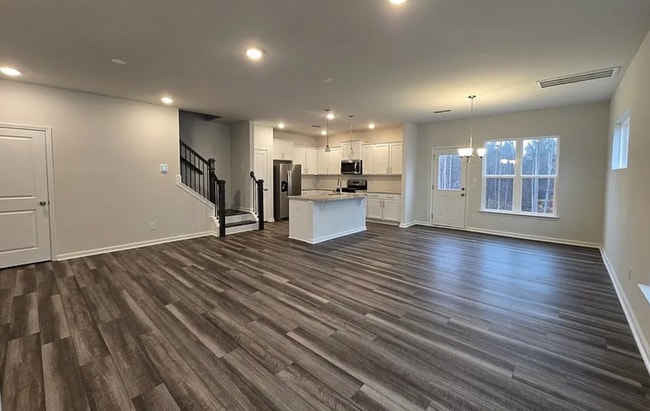 Building Photo - Modern new 3 bedroom 2.5 bath townhouse in...