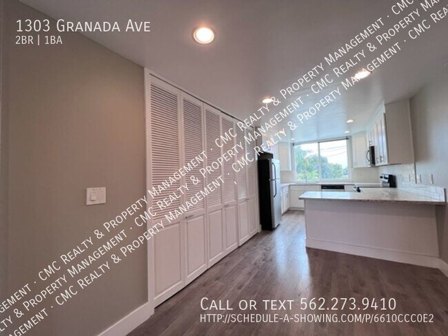 Building Photo - LARGE 2 bed/1bath apt next to Golf Course