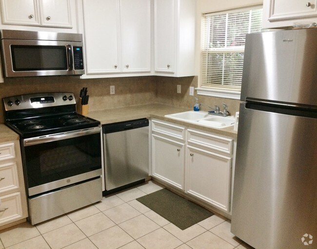 April Sound Apartments for Rent Montgomery, TX