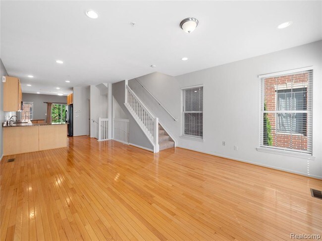 Foto del edificio - 614 Lewis St