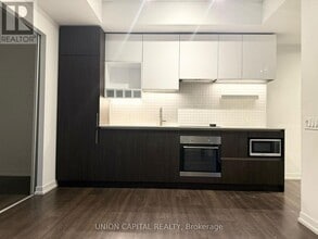 Building Photo - 5 Buttermill Ave.