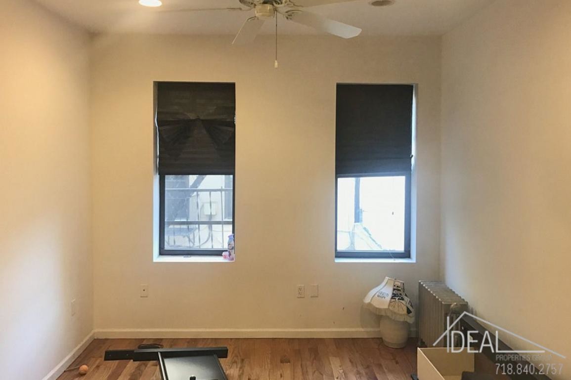 Primary Photo - 168 W 21st St