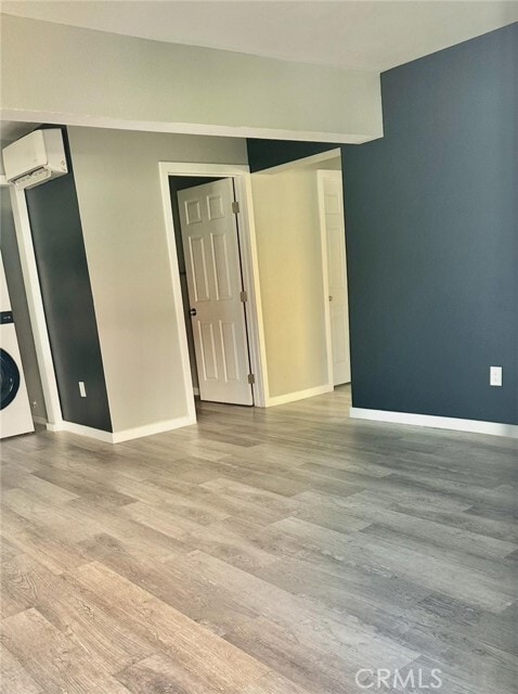Building Photo - 4582 Albion Dr