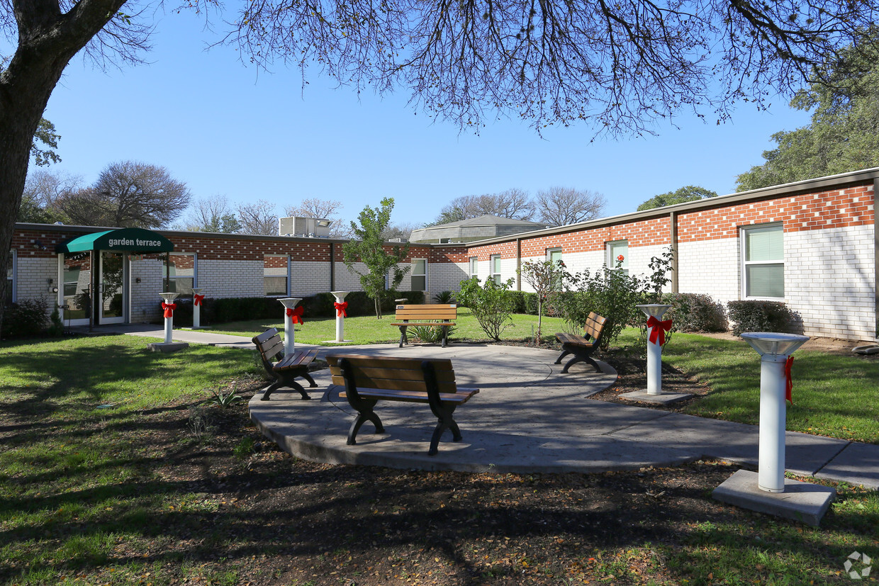 Primary Photo - Garden Terrace