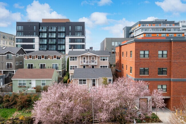 Building Photo - 4527 41st Ave SW