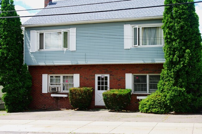 Foto del edificio - 682 Bennett St