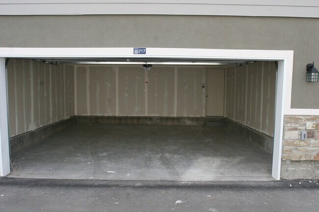 Building Photo - Beautiful 3 Bed 2 Bath townhome in Vineyard for rent