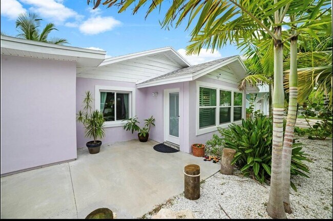 Foto del edificio - 1210 Bay Palm Blvd