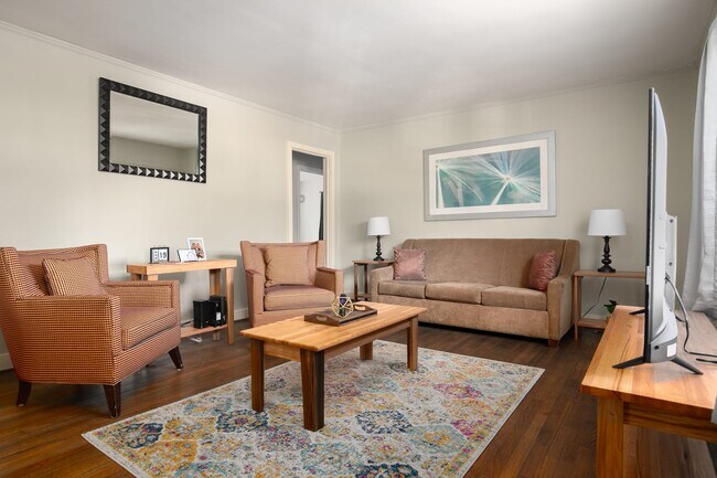 Building Photo - 456 86th St S