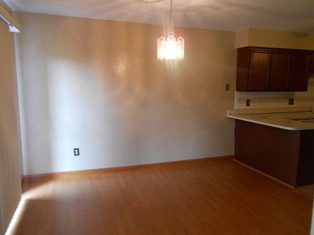 Building Photo - 37253 Glenbrook Dr