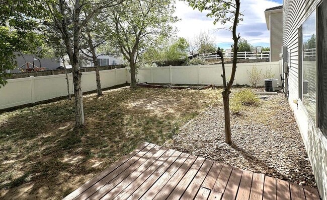 Building Photo - 4820 Flanders Way