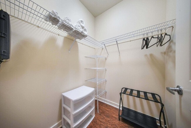 Foto del edificio - 1700 W Cleveland St