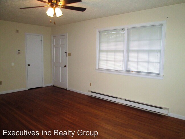Building Photo - 3 br, 1.5 bath House - 813 McDowell Road