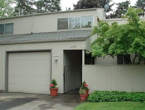 Building Photo - 1511 NW Tanasbrook Ct