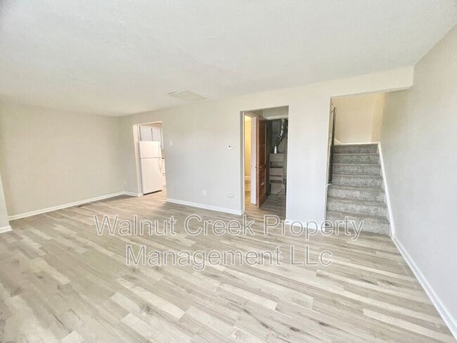 Building Photo - 5520 Beavercrest Dr