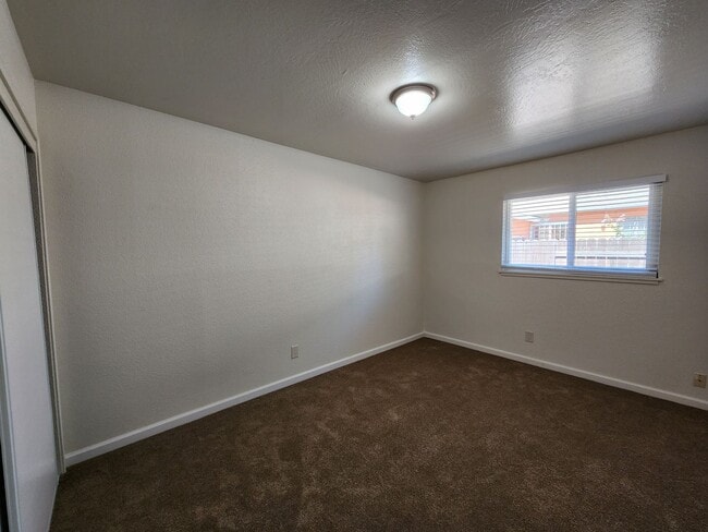 Building Photo - 3309 Y St