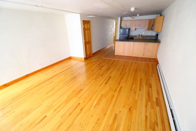 Living room - 15 N Division St