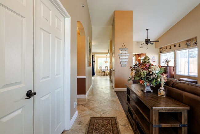 Building Photo - 29767 Marhill Cir