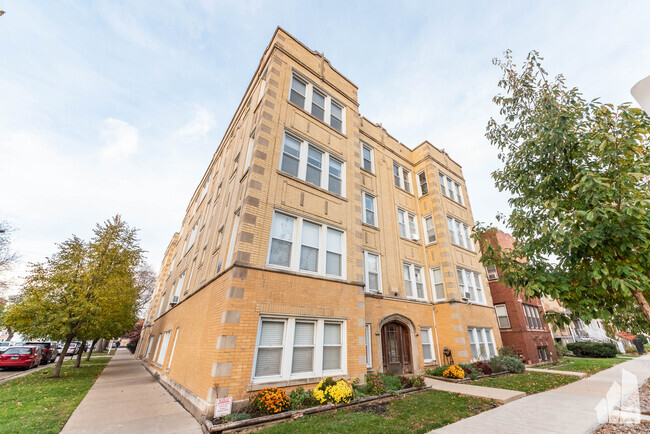 Building Photo - 4333 N Campbell Ave