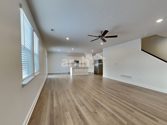 Foto del edificio - 980 Heritage Blvd