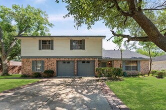 Building Photo - 1507 Sierra Dr